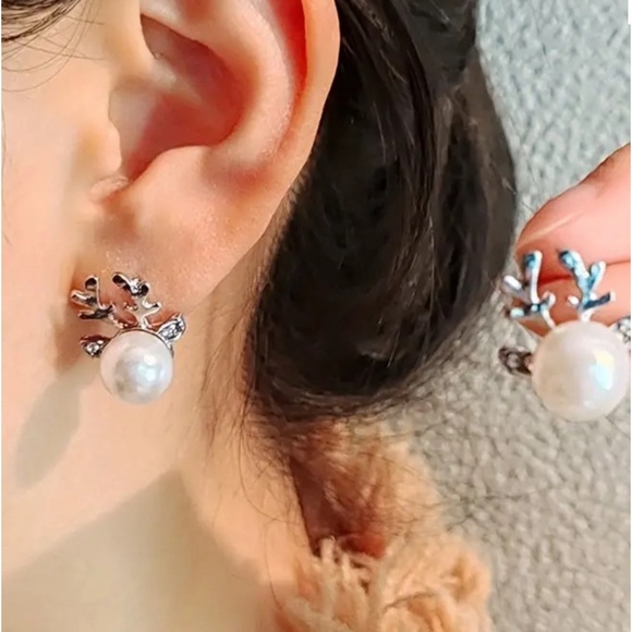 REINDEER‎ ANTLERS Christmas Pearl & Rhinestone Silver Tone Holiday Earrings NEW - Picture 4 of 8
